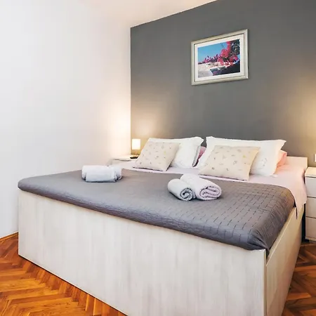 Splitstay & Quiet - 5 Min To Riva Apartament