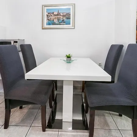 Splitstay & Quiet - 5 Min To Riva Appartement *