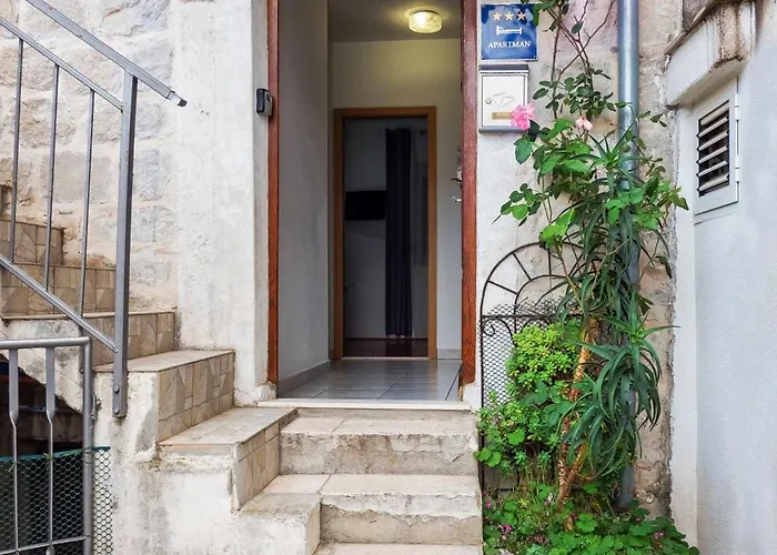 Splitstay & Quiet - 5 Min To Riva *