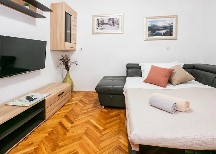 Splitstay & Quiet - 5 Min To Riva *