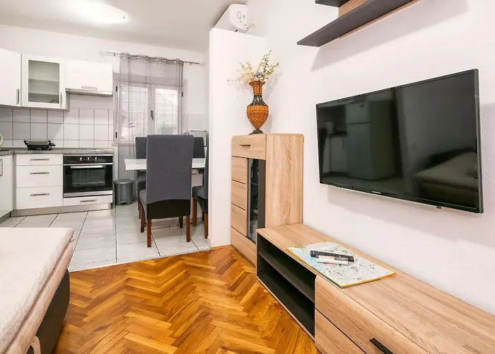 Splitstay & Quiet - 5 Min To Riva *