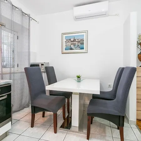 'radunica' - Local Home, Near Riva & Market * Σπλιτ