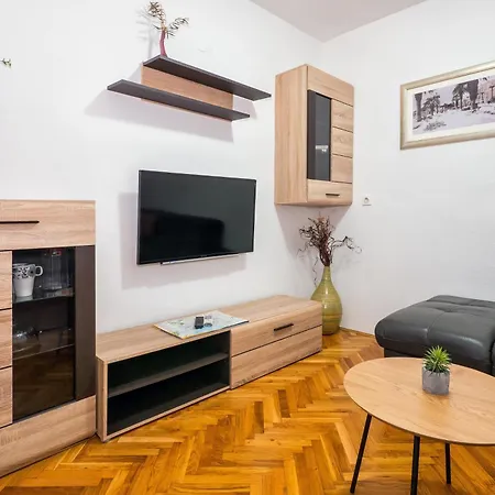 'radunica' - Local Home, Near Riva & Market